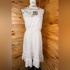 White flowy summer dress withh straps